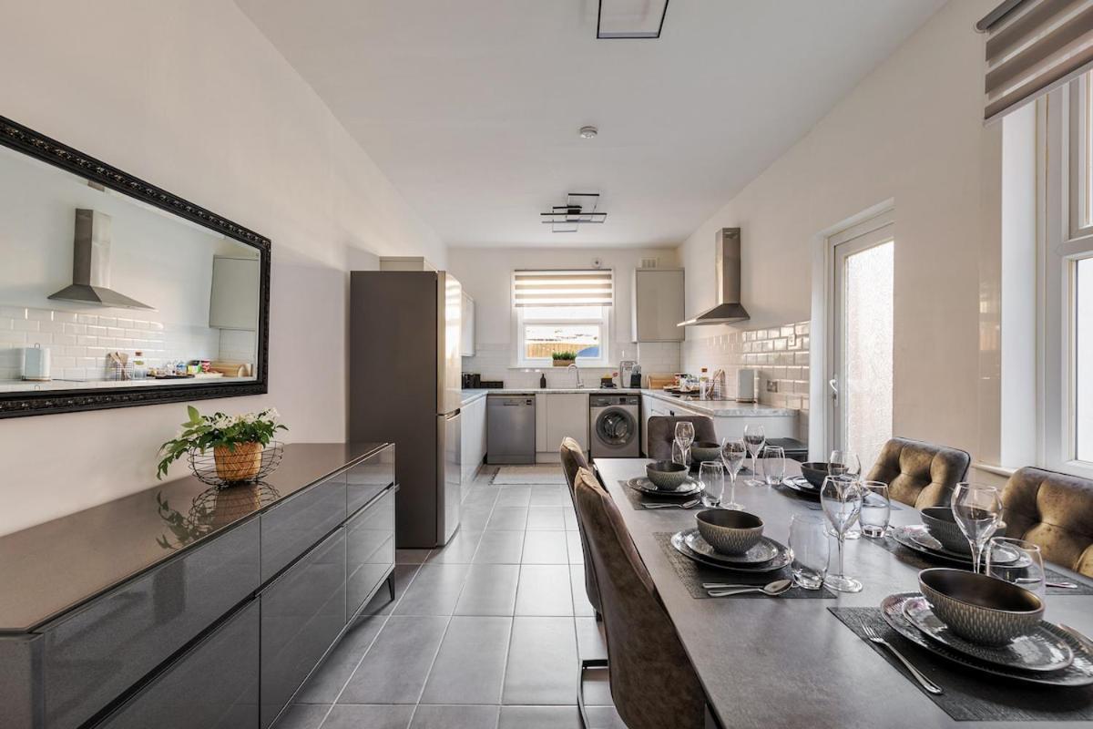 Appartamento Modern 4 Bedroom House In Woodgreen